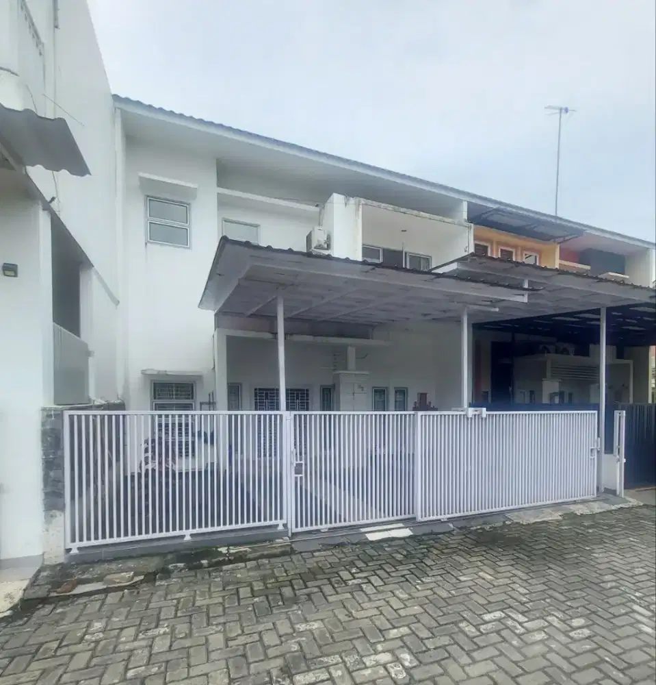 RUMAH VILLA KOMPLEK GATOT SUBROTO