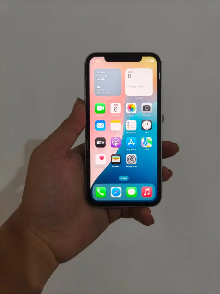 iPhone 11 64GB White Ex Resmi iBox Murah