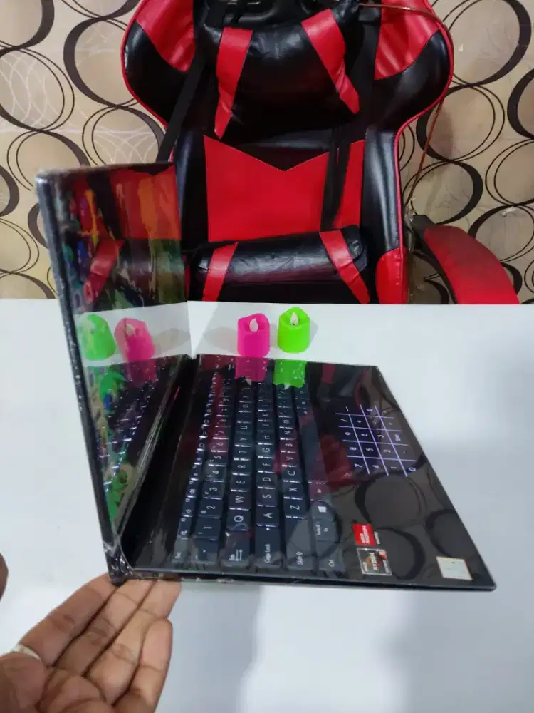 LIKE NEW ASUS ZENBOOK UX425UA / UM425UAZ NUMPAD ON