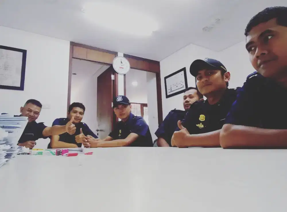 Mencari Pekerjaan Security, Office Boy/Jaga kostan