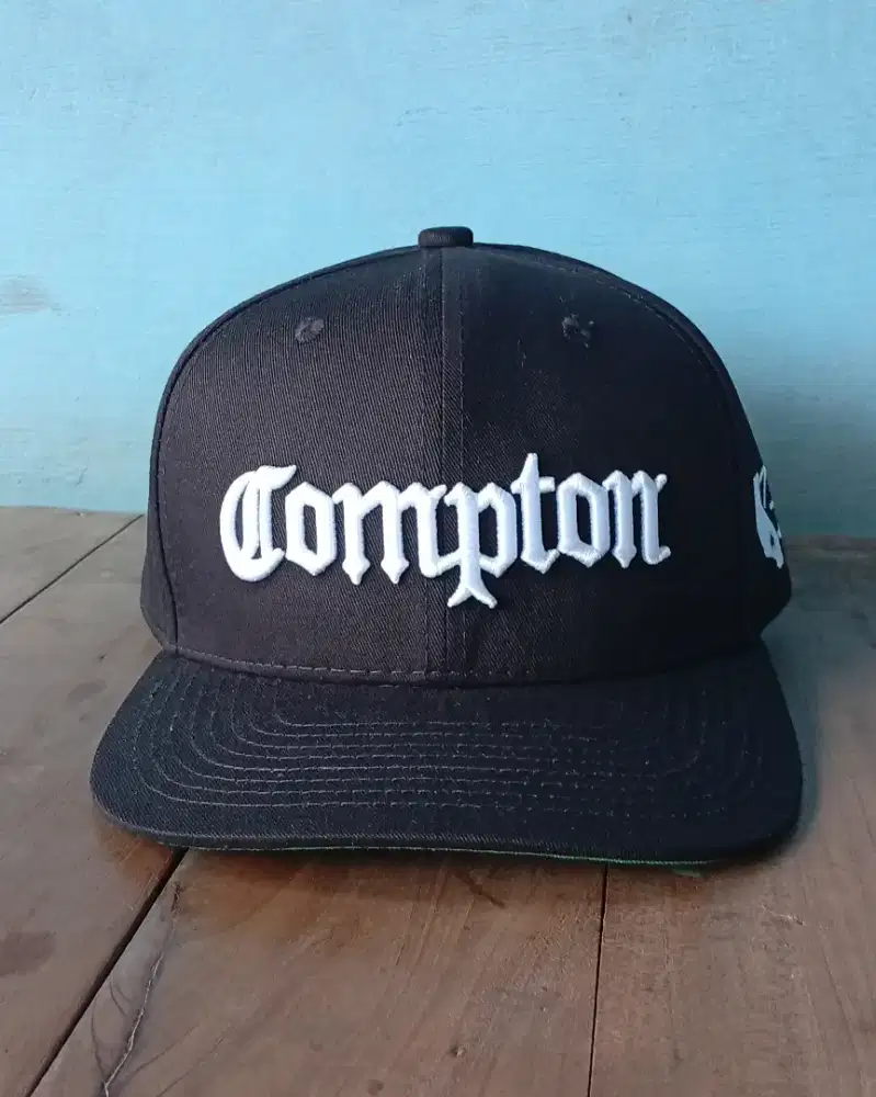 COMPTON x STARTER CAPS