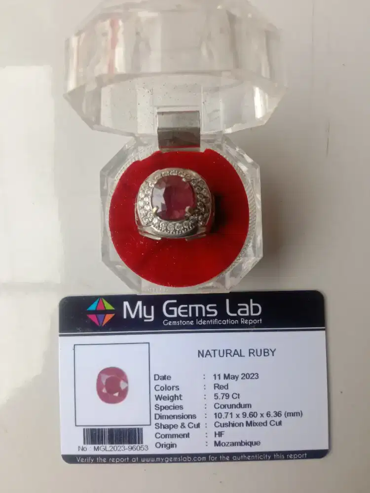 Natural Ruby Mozambique Afrika + Memo Lab