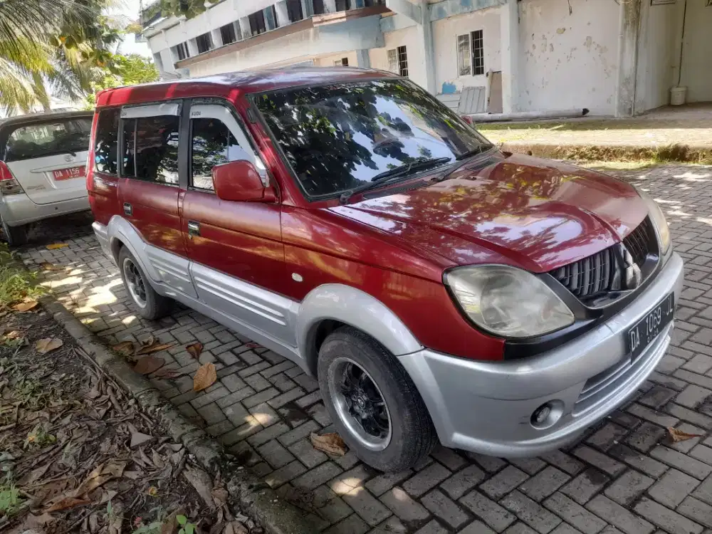 Jual mobil mitsubishi kuda grandia..