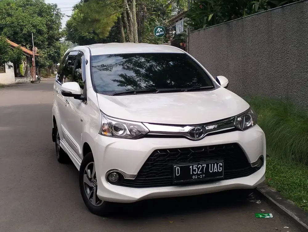 toyota avanza veloz 1.5 at matic 2017 putih mulus bandung