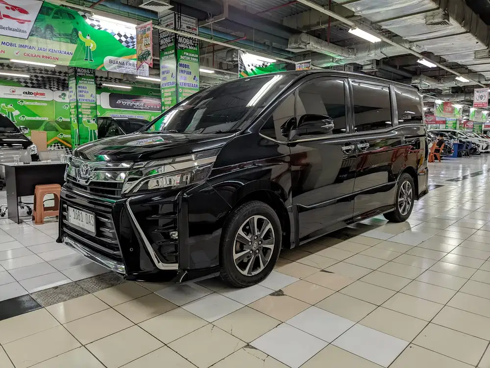 Toyota Voxy 2018 Bensin