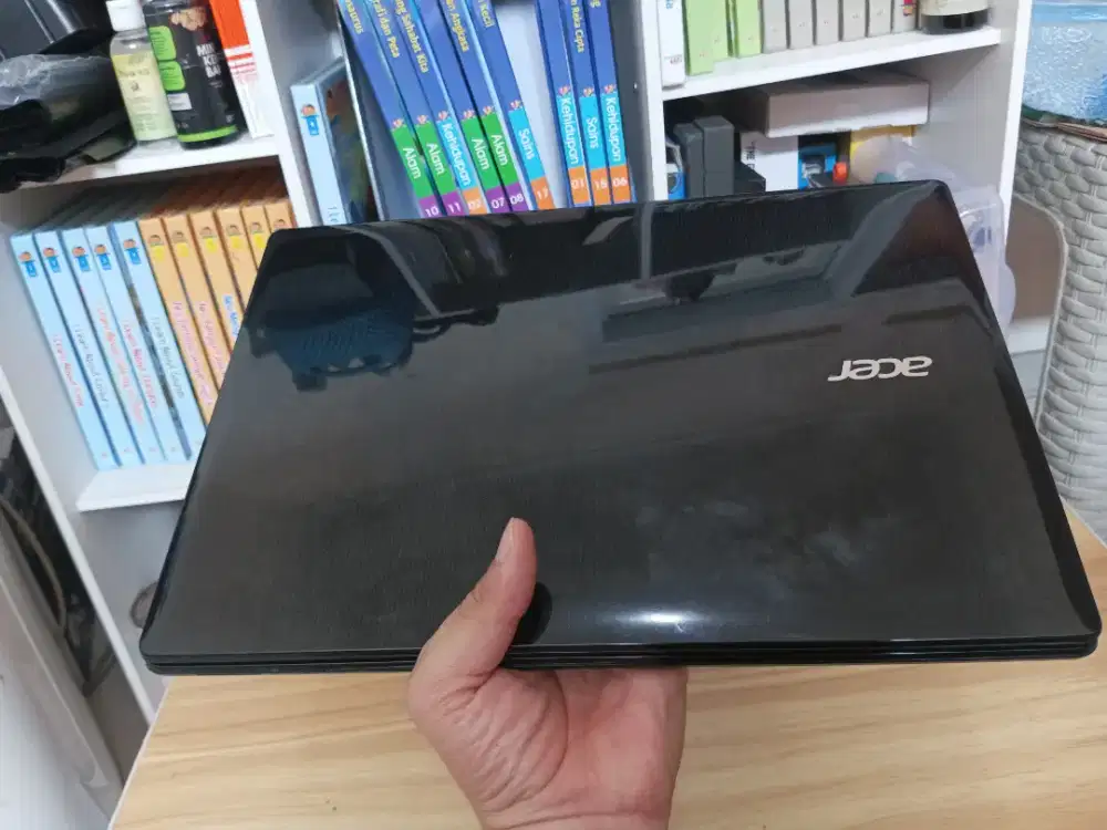 Mulus - Laptop Acer Satelit E5-471 - Ram 8GB Sudah SSD