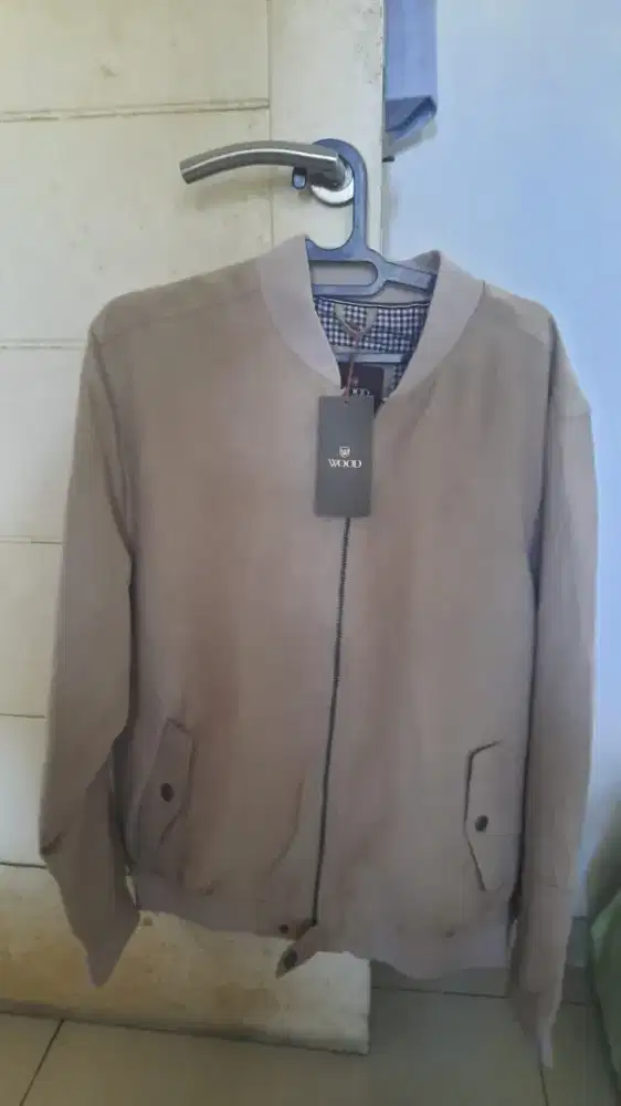 Dijual jaket WOOD new !!