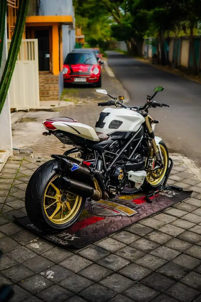 Ducati Streefighter 1098 2012 Sf848 Z1000 Sugomi MT10SP