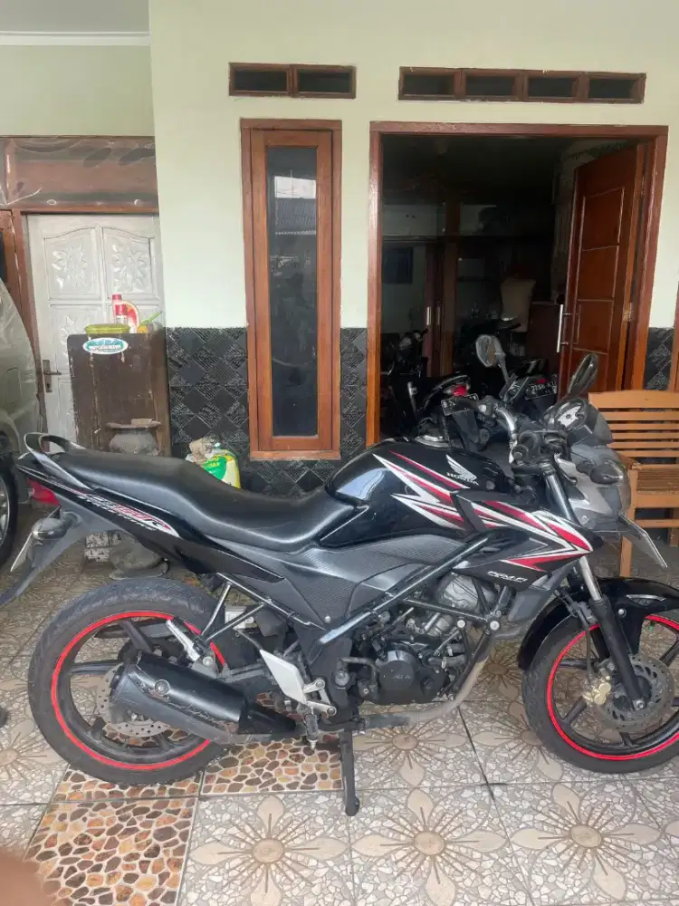 CB 150 R Tahun 2013