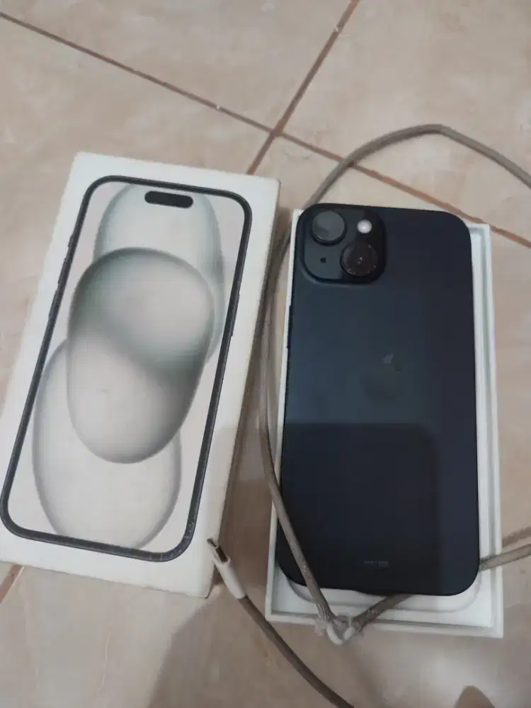 Iphone 15 garansi on
