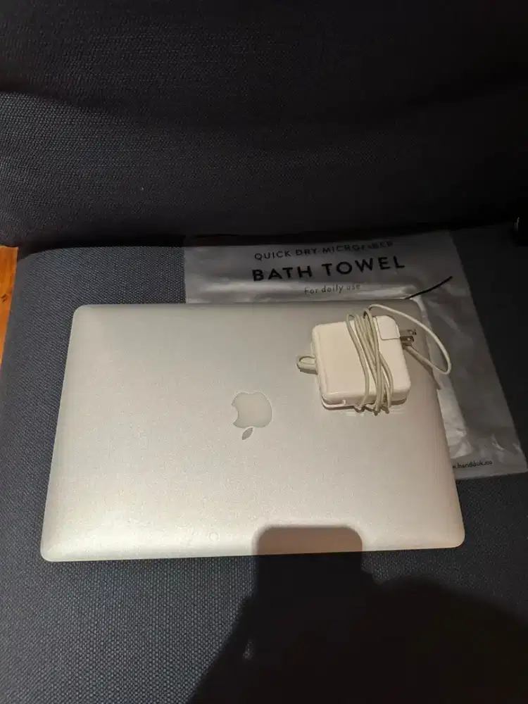 Macbook Pro Retina 2015 Layar 15 inch, Core i7