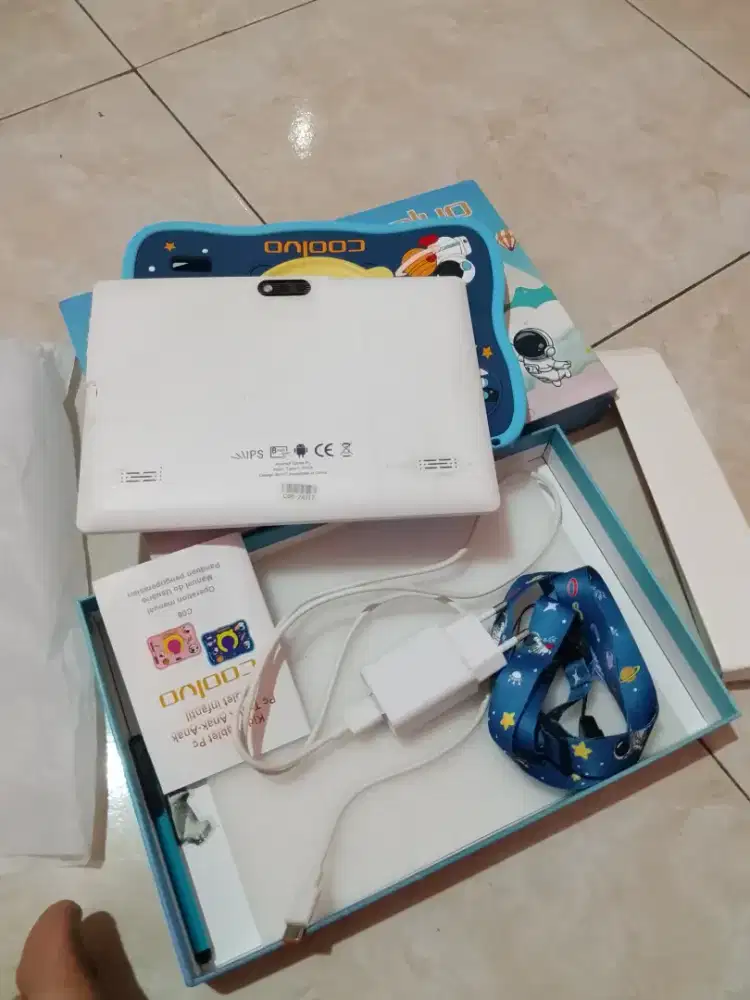 Tablet anak lengko