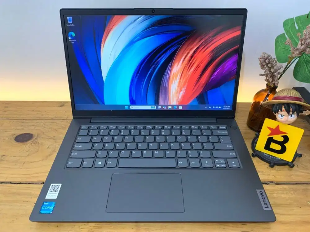 Laptop Lenovo V14 G2 ITL Core i3 gen11 RAM 8 + SSD FHD Good Condition