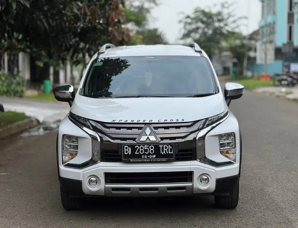 Jual serius Mitsubishi Xpander cross Premium Package 2021 AT
