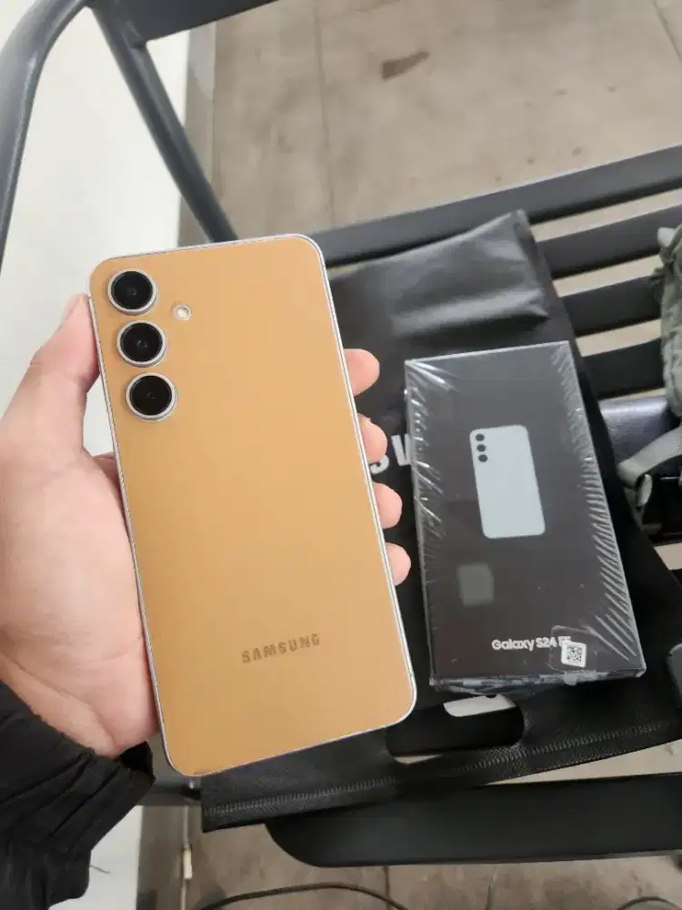 SAMSUNG S24 FE 8/512 RESMI SEIN
