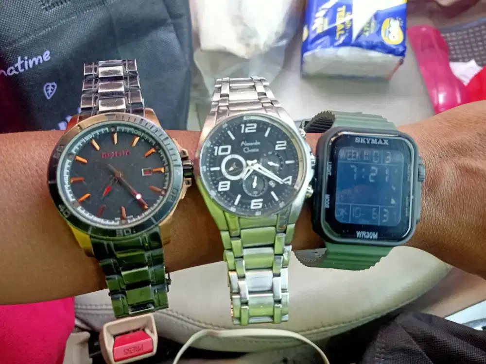 Di jual jam tangan pilih aja yg minat dan paham dan butuh