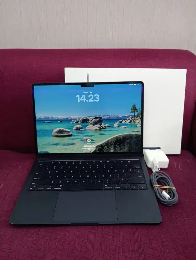 Apple macbook air M3 24/512 13 in