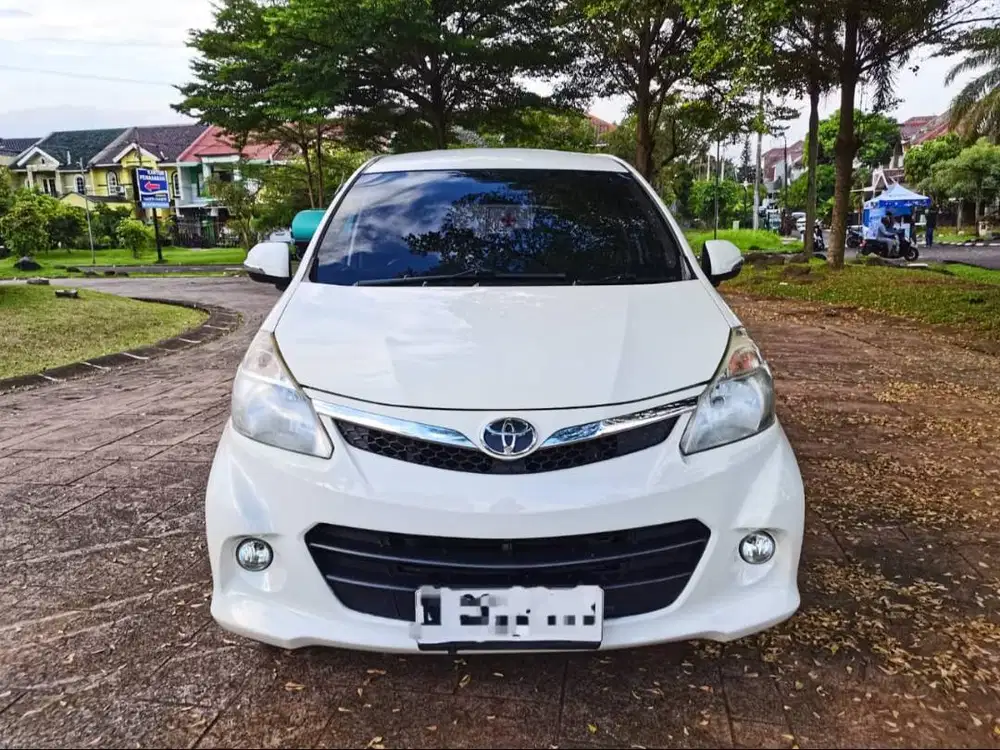 Toyota Avanza Veloz 1.5 Automatic Tahun 2013