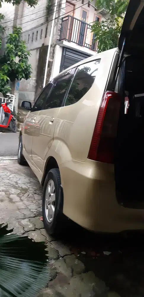 Toyota Avanza 2004 Bensin