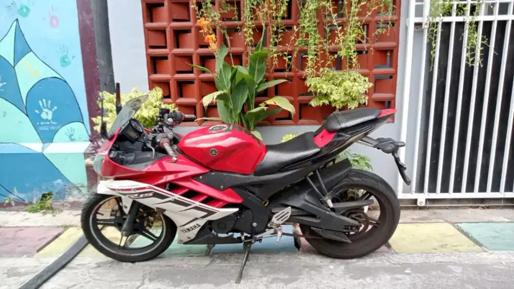 R15 th 2014 merah mesin bagus body orisinil