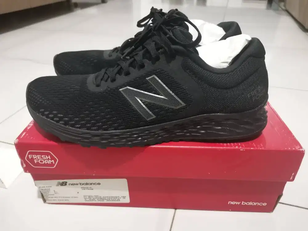 Sepatu New Balance Fresh Foam Arishi V2 Hitam US 9/42.5