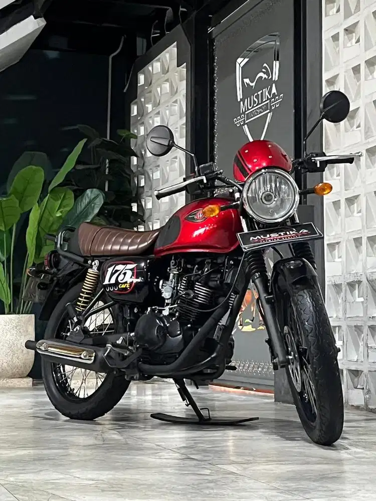 Stok Terbatas‼️Kawasaki W175 Cafe th 2019 - Ayu Mustika
