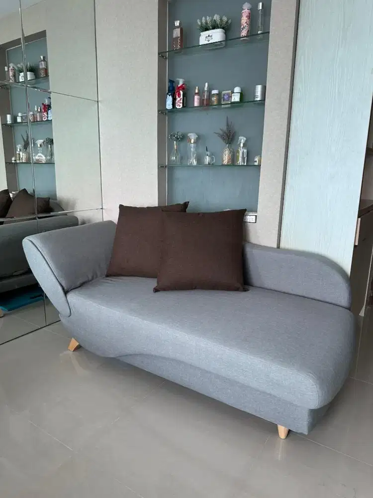 Sofa Divan 3 seaters + 2 Bantal INFORMA Harga nego