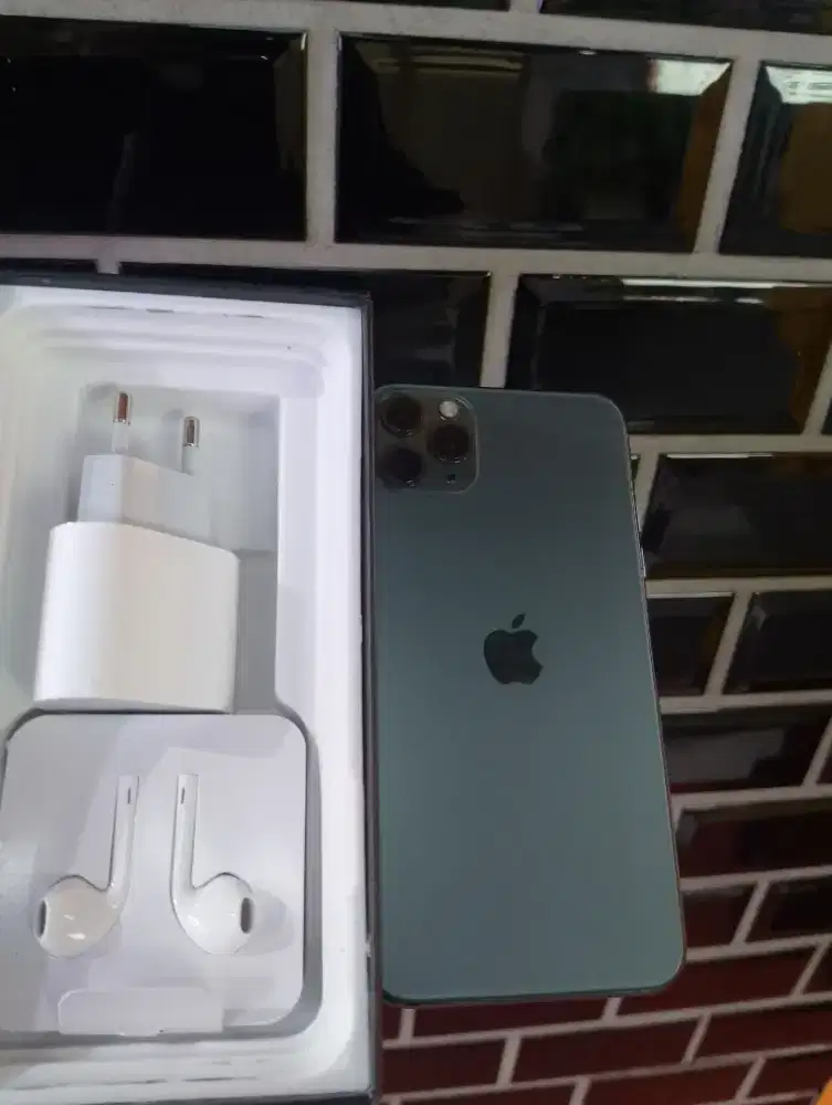Iphone 11 pro max 256gb wajib ketemu barang baru