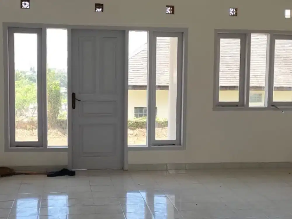 Rumah Luas 2 Lantai di Komple Bukit Idaman, Cipaku
