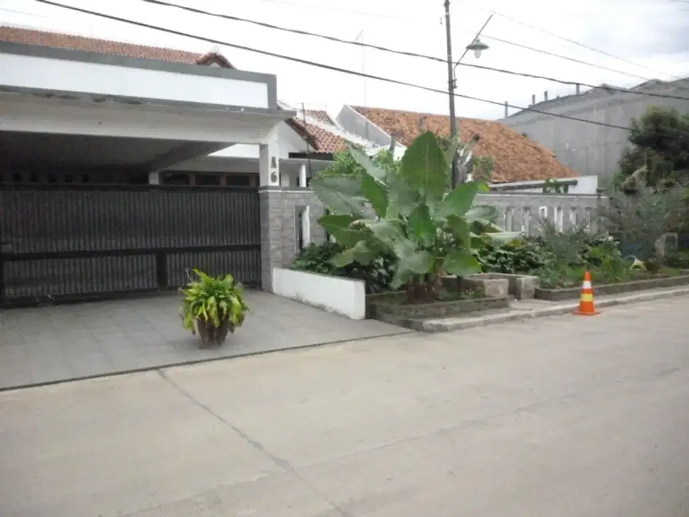 Rumah Apik dan nyaman di perumahan Jaka Sampurna Bekasi Barat