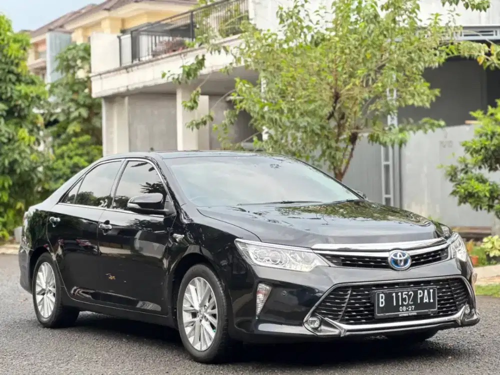 Camry 2.5L Hybrid AT 2017 Hitam Metalik