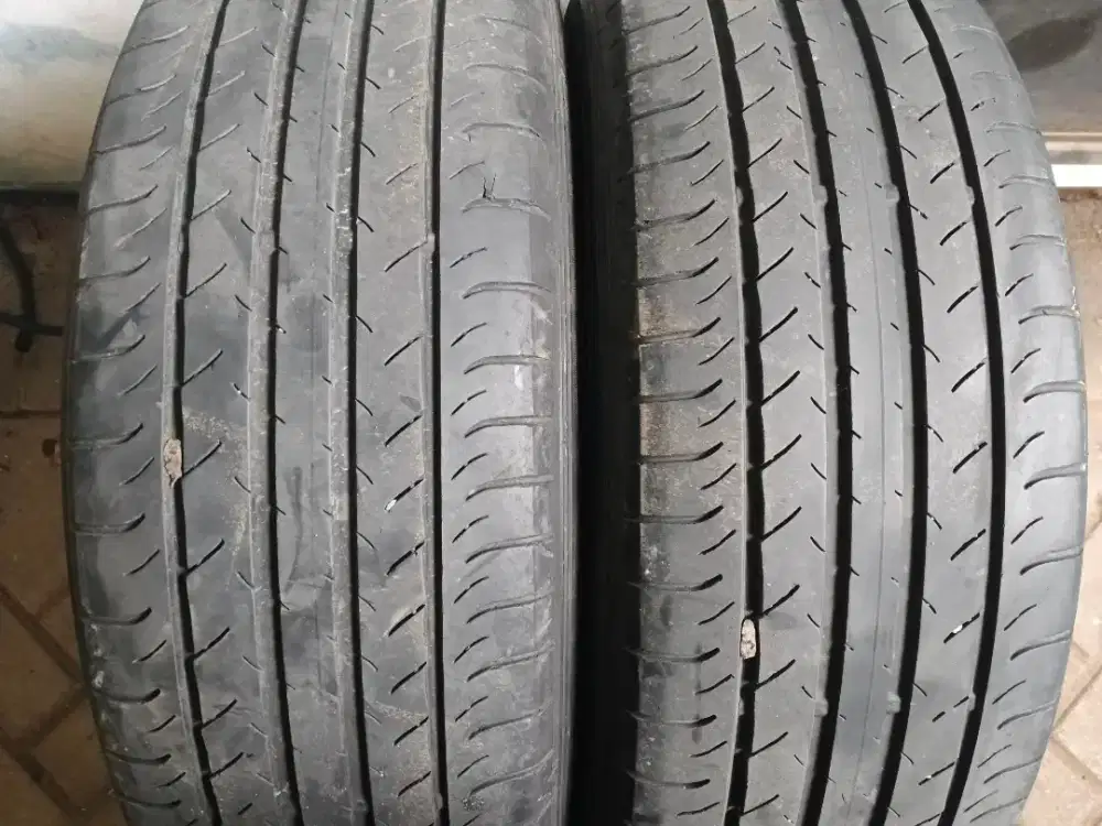 Dunlop 225/60 R18