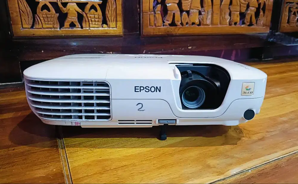 Proyektor Epson EB-S7 Normal Lampu terang Warna Tajam