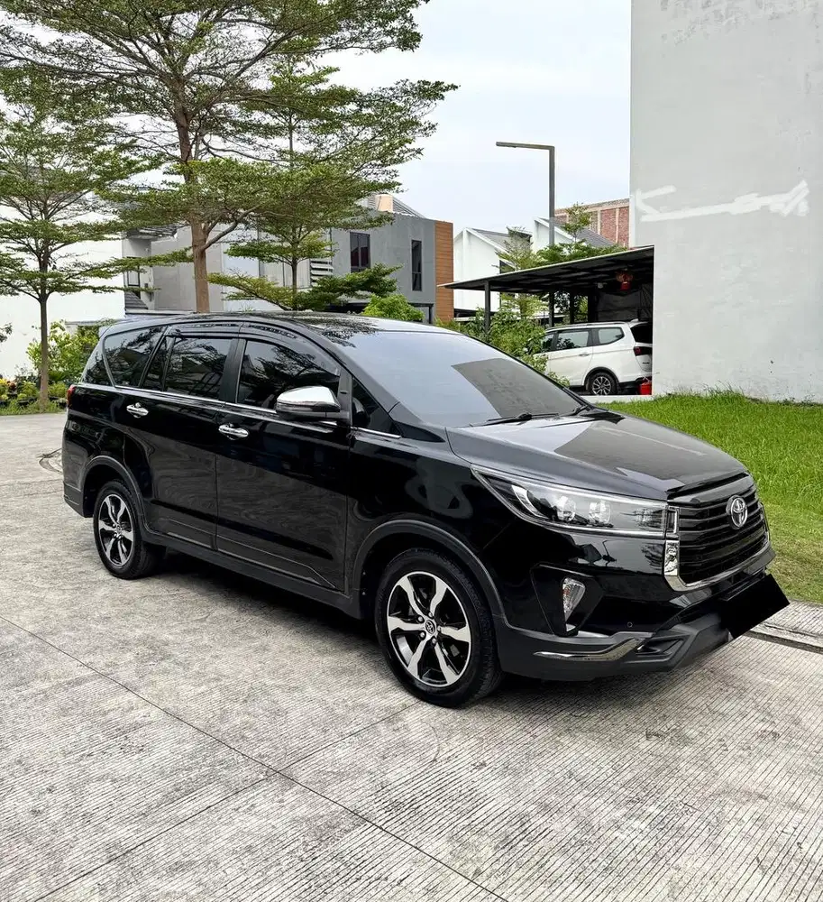 [KM 20 RB] Toyota Innova Venturer Diesel A/T 2022 Seperti Baru 2021