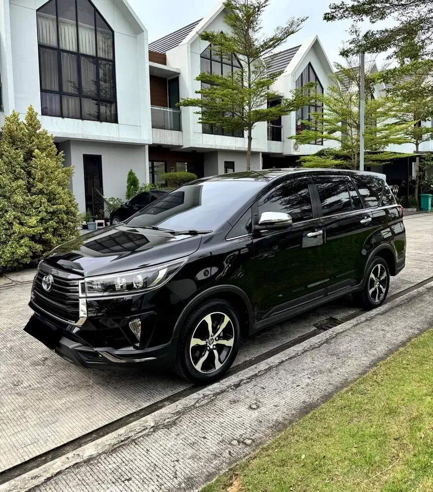 [KM 20 RB] Toyota Innova Venturer Diesel A/T 2022 Seperti Baru 2021