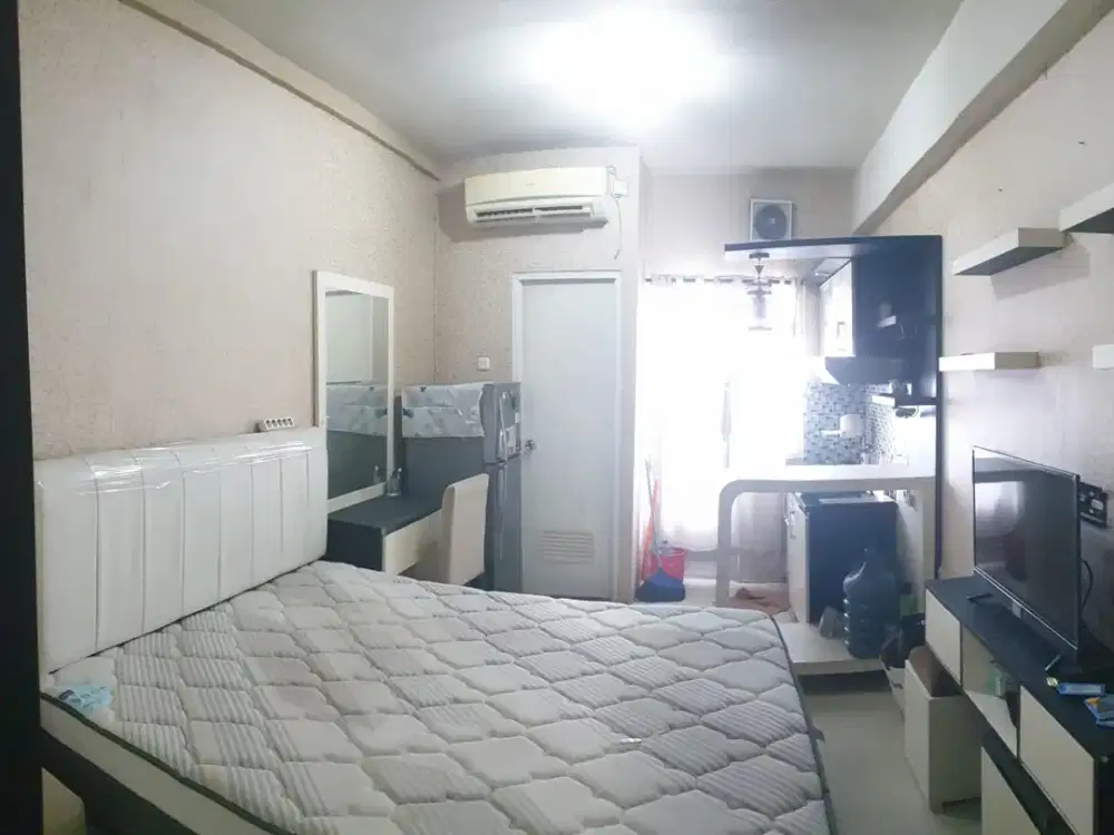 Sewa Studio room furnished lt 30 Grand emerald
