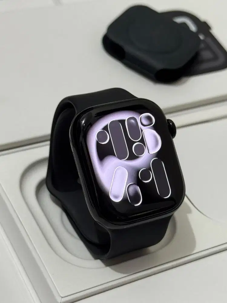 Apple Watch Series 10 42mm Jet Black Fullset Garansi On 2025
