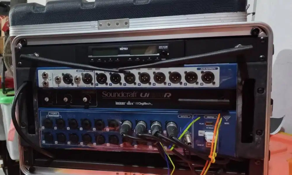 Jual Mixer Soundcraft UI24R & PROEL CASE 8U