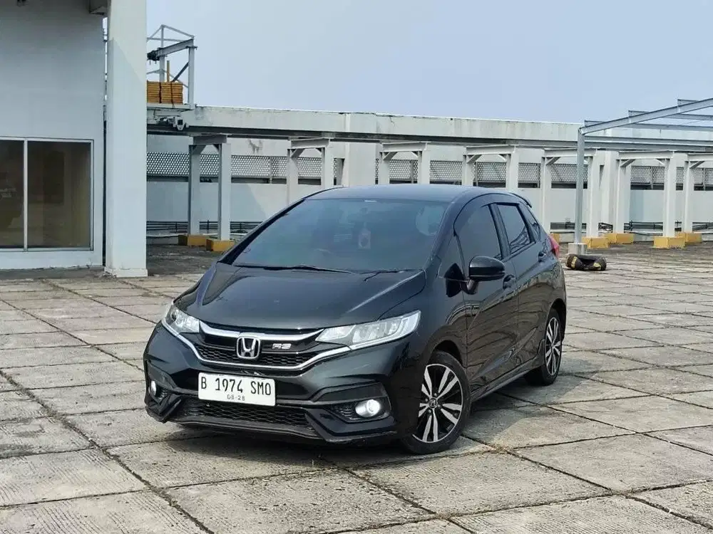 DP 5JT SAJA HONDA JAZZ RS AT MATIC AUTOMATIC 2018 HITAM SIAP PAKAI