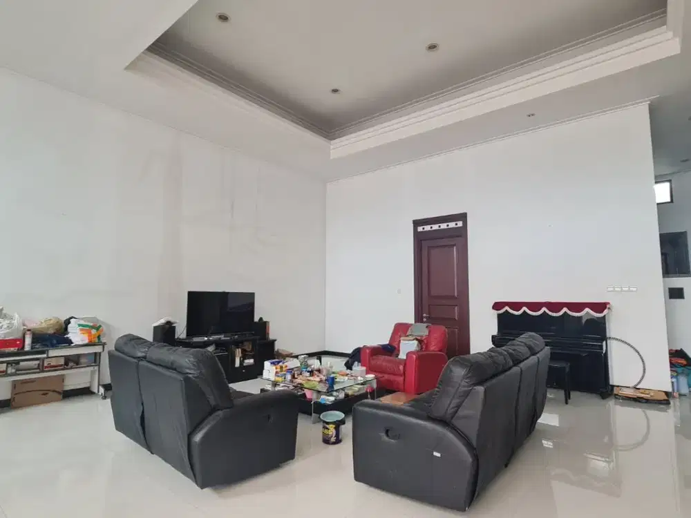 Hot Sale Rumah Nyaman berlokasi Di Kawasan Elite, Batununggal, Bandung