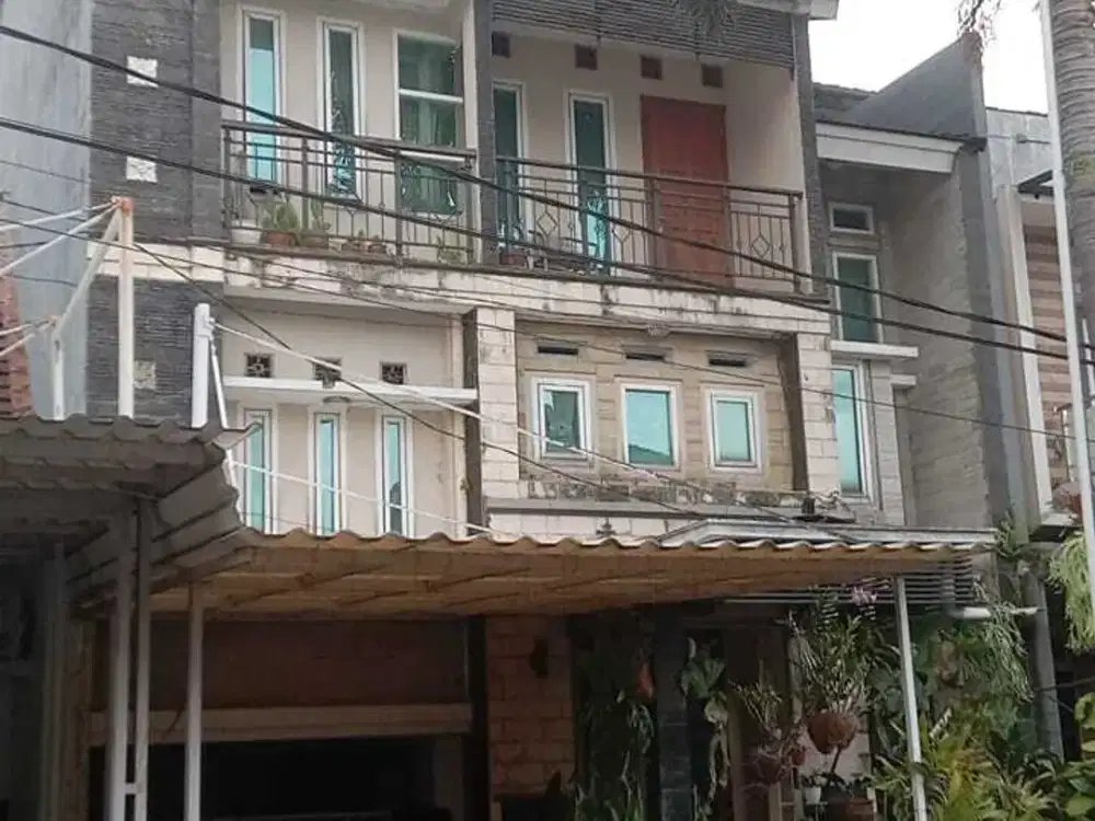 Rumah Strategis di kawasan Duta regency Posisi Hook Harga nego