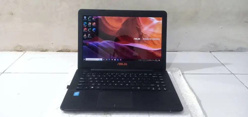 Laptop ASUS X455L Mulus, Intel Core i3 Gen 4, Sudah Upgrade SSD