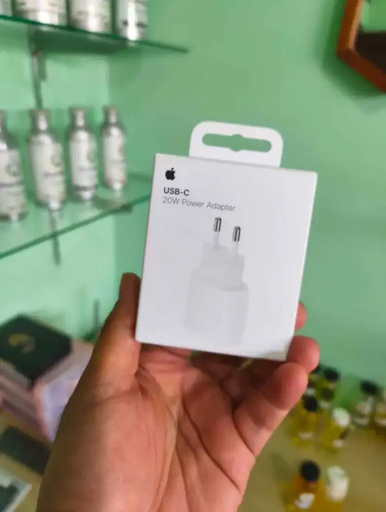 Adapter charger iPhone 20W ORI (2bln pake)