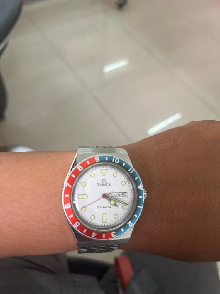 Timex Q Reissue Quartz White Dial Pepsi Bazel