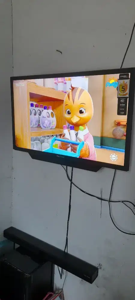 Tv digital merk polytron 32inch