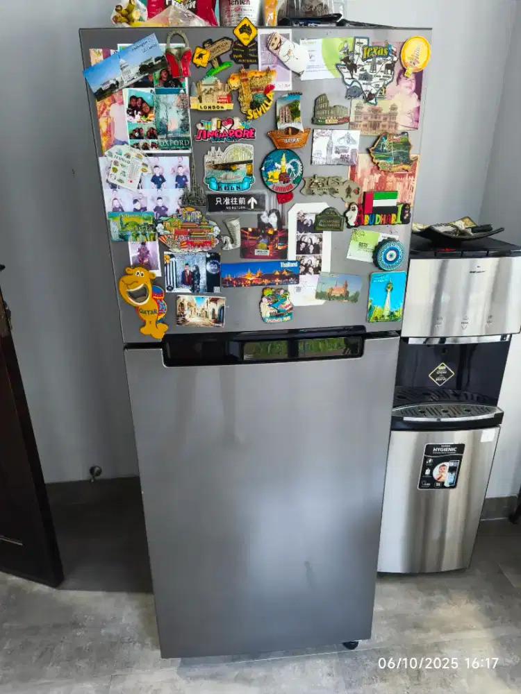 Kulkas 2 pintu SAMSUNG
