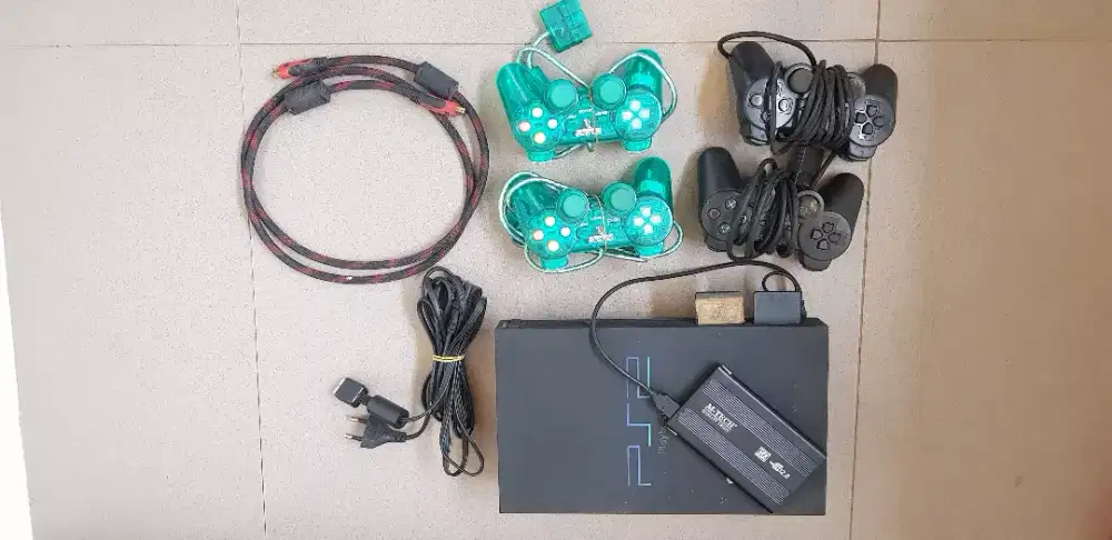 Jual edisi udah bosen (PS 2 Versi Fat sudah harddisk)