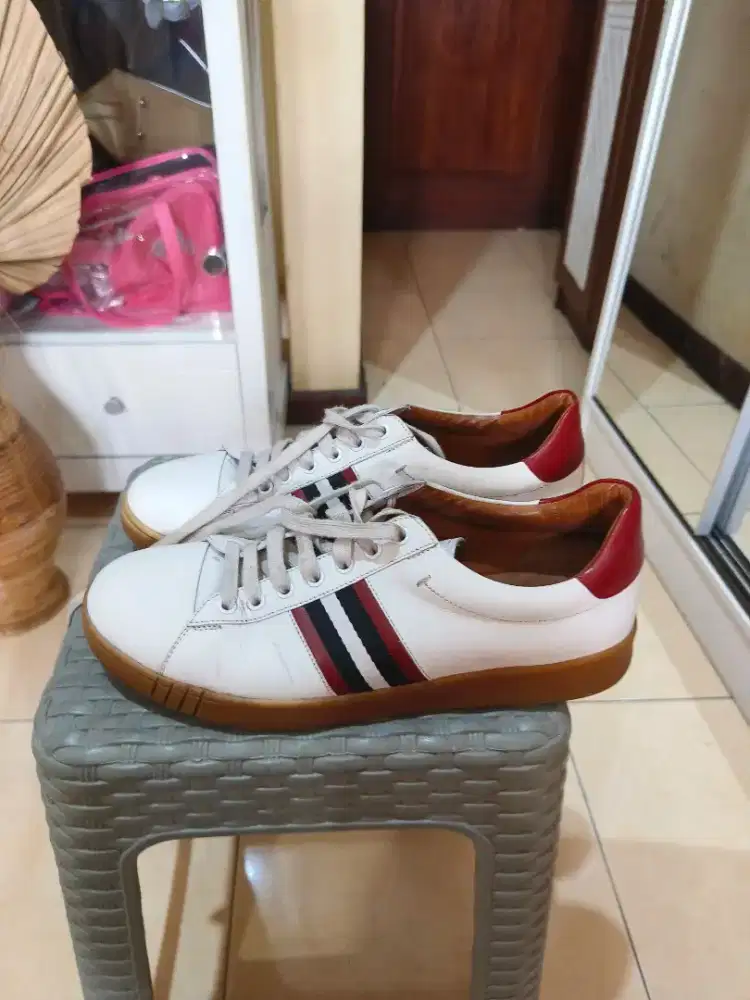 Sepatu bally asor