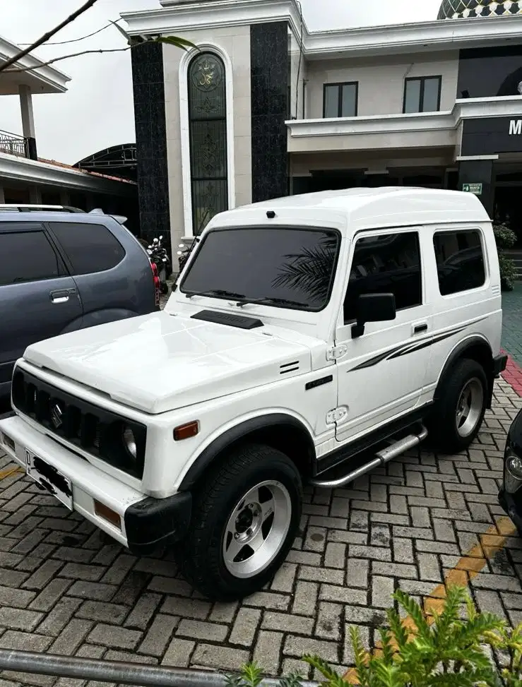 Suzuki Jimny 1993 Bensin