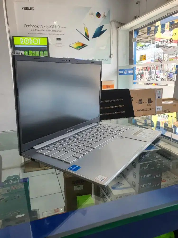LAPTOP ASUS VIVOBOOK 1404FA AMD RYZEN3 7320 RAM 8GB SSD 512Gb
